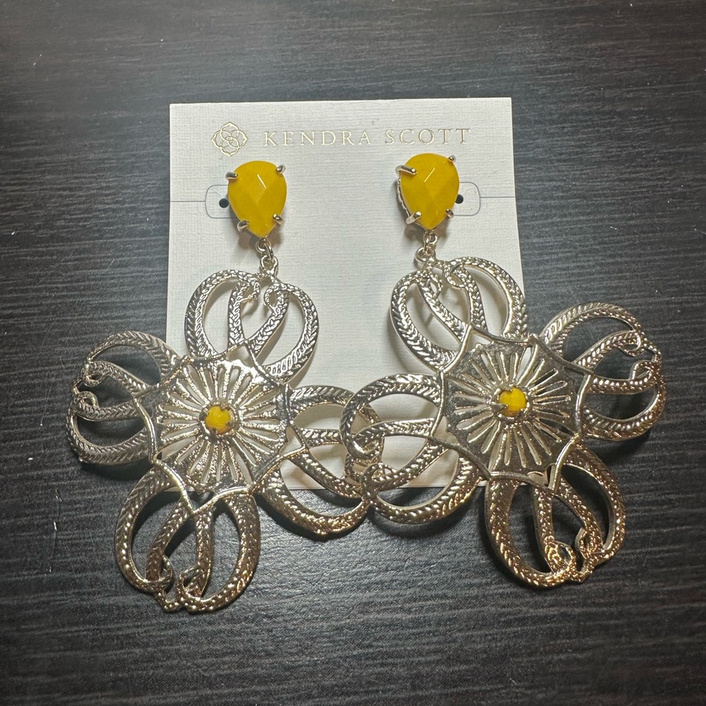 HTF Kendra Scott Vintage Gold & Mustard Yellow Onyx Vintage Belle Earrings
